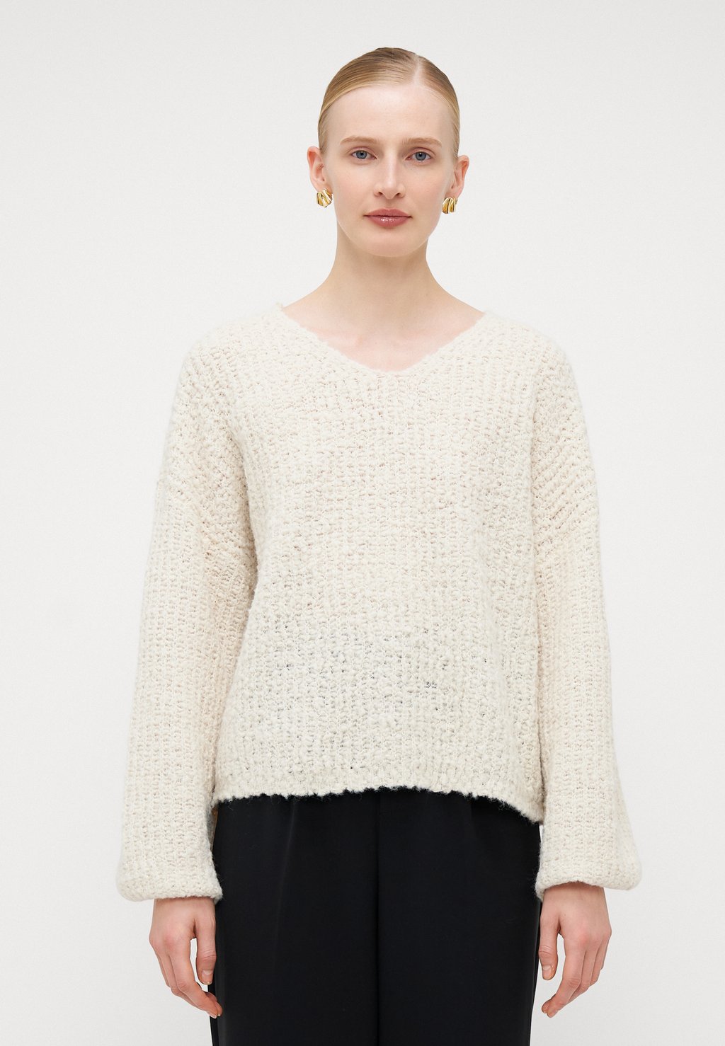 

Джемпер VMJULIETTE V NECK Vero Moda Tall, молочный