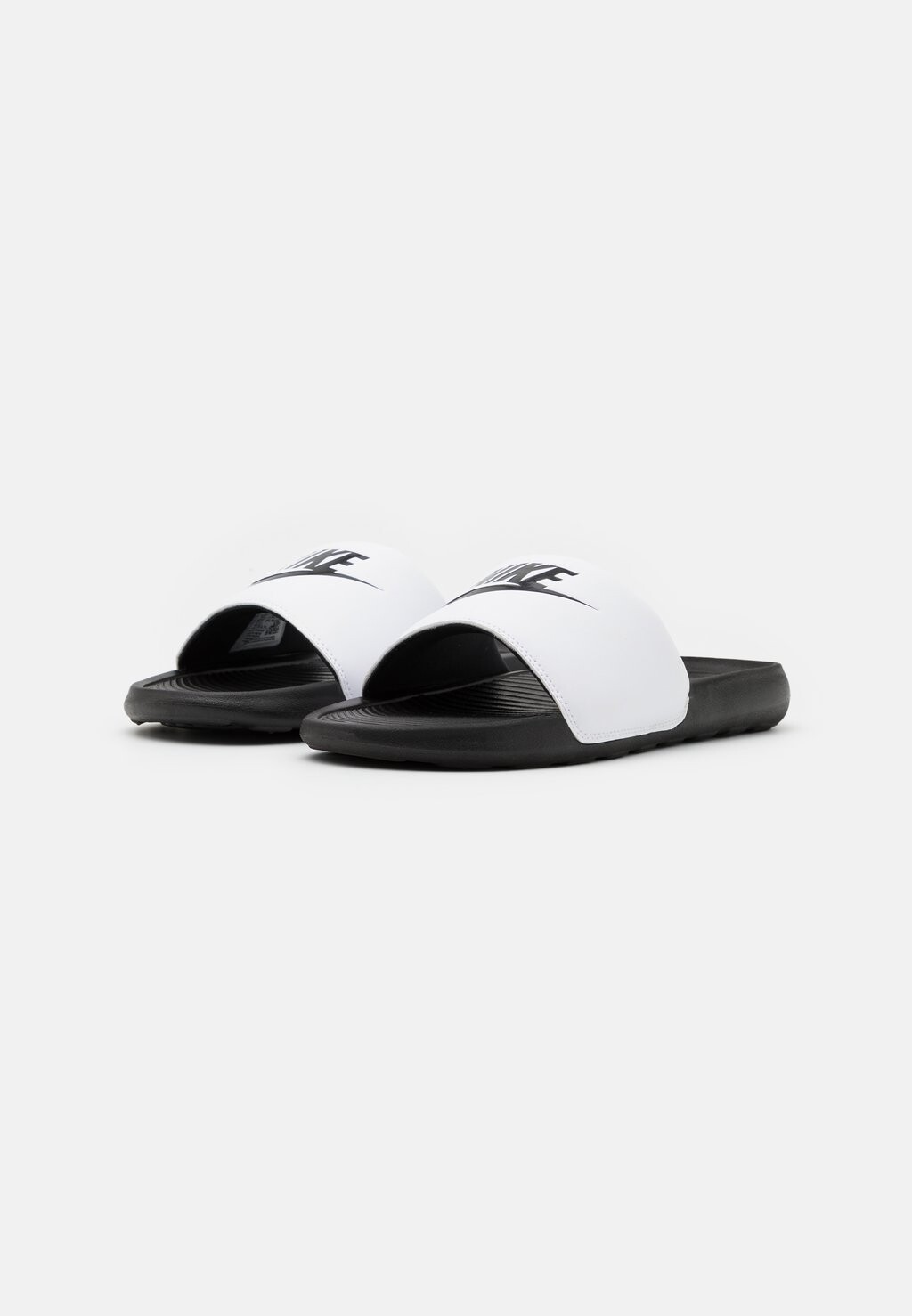 Пляжные тапочки и сандалии Victori One Slide Nike, черный/белый — фото 4