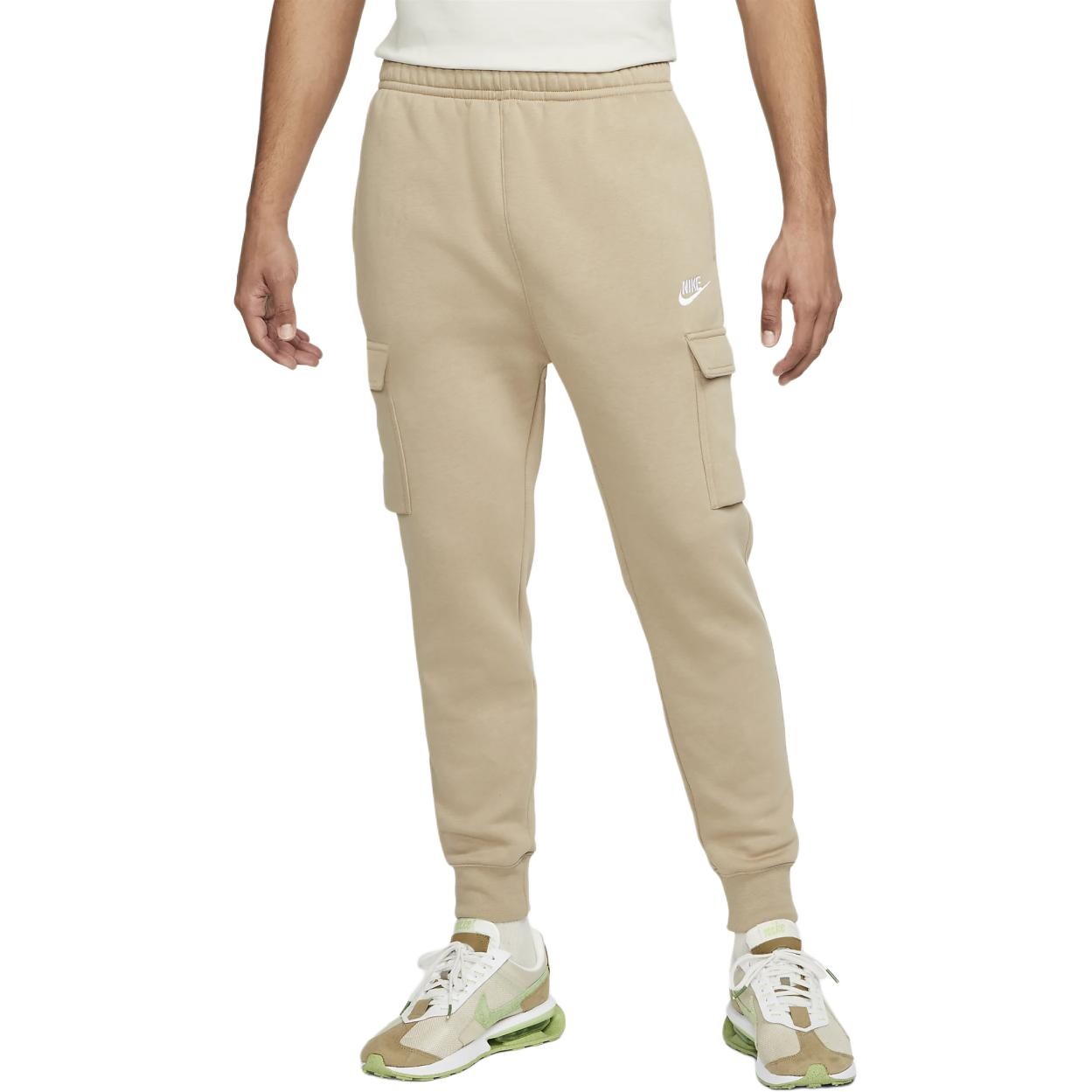 

Одежда Трикотажные спортивные штаны мужские светло-коричневые Nike, коричневый