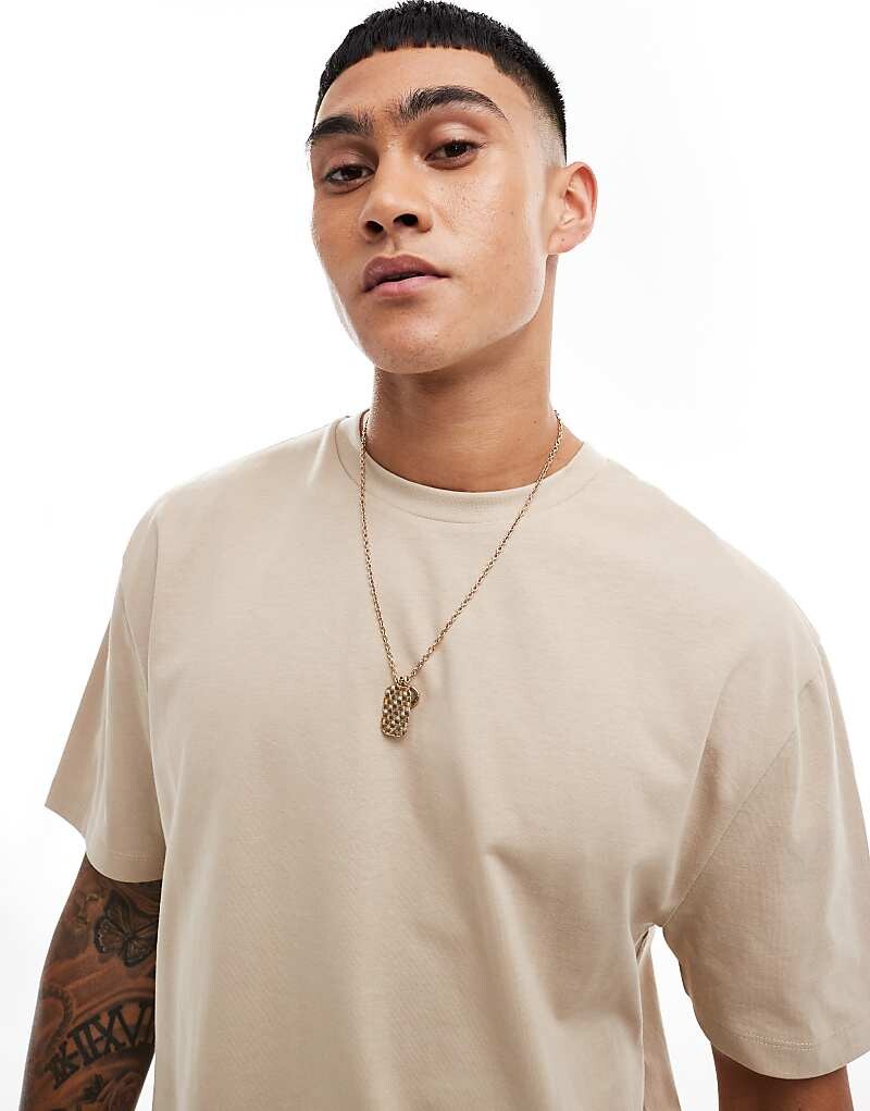 

Бежевая базовая футболка свободного кроя ASOS DESIGN