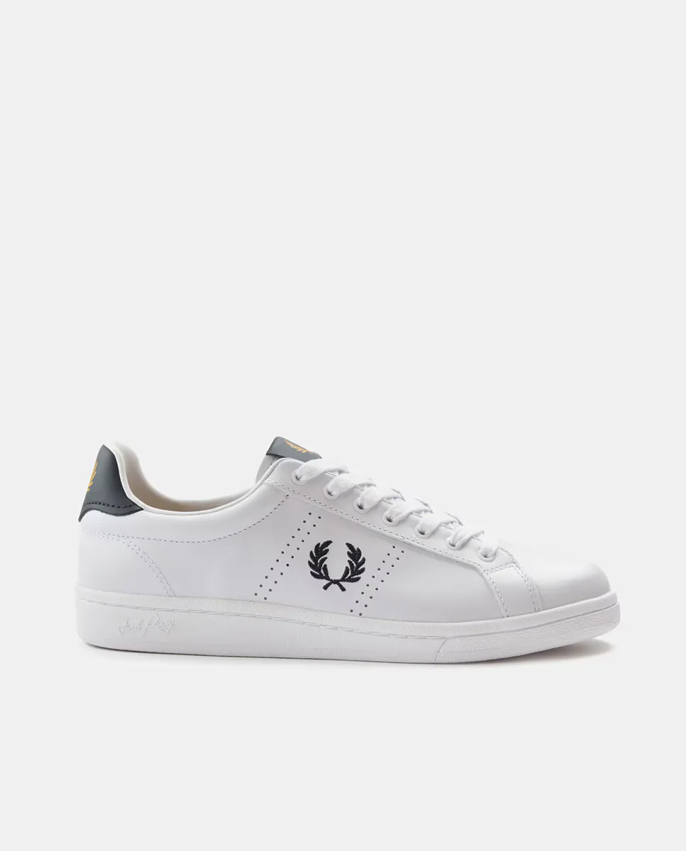 

Мужские кроссовки с низким верхом и кожаным шлемом с логотипом Fred Perry, белый