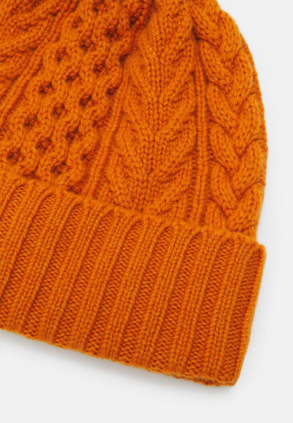 

Шапка ARAN CABLE BEANIE Johnstons of Elgin, оранжевый