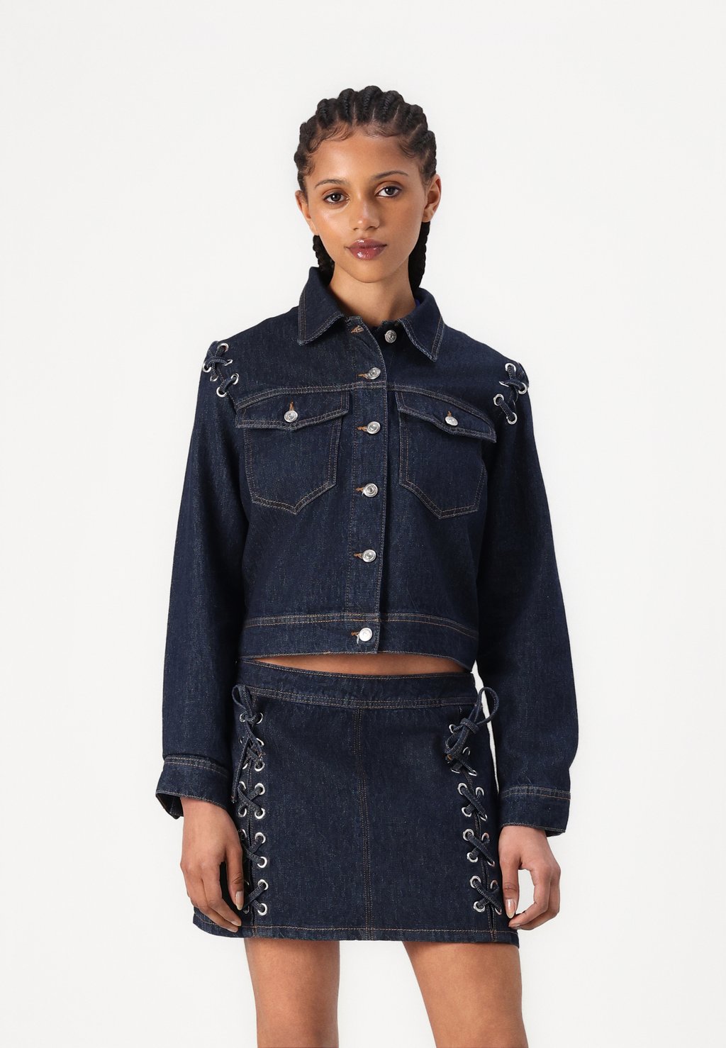 

Джинсовая куртка ONLELVIRA CROPPED TIE JACKET ONLY, темно-синий