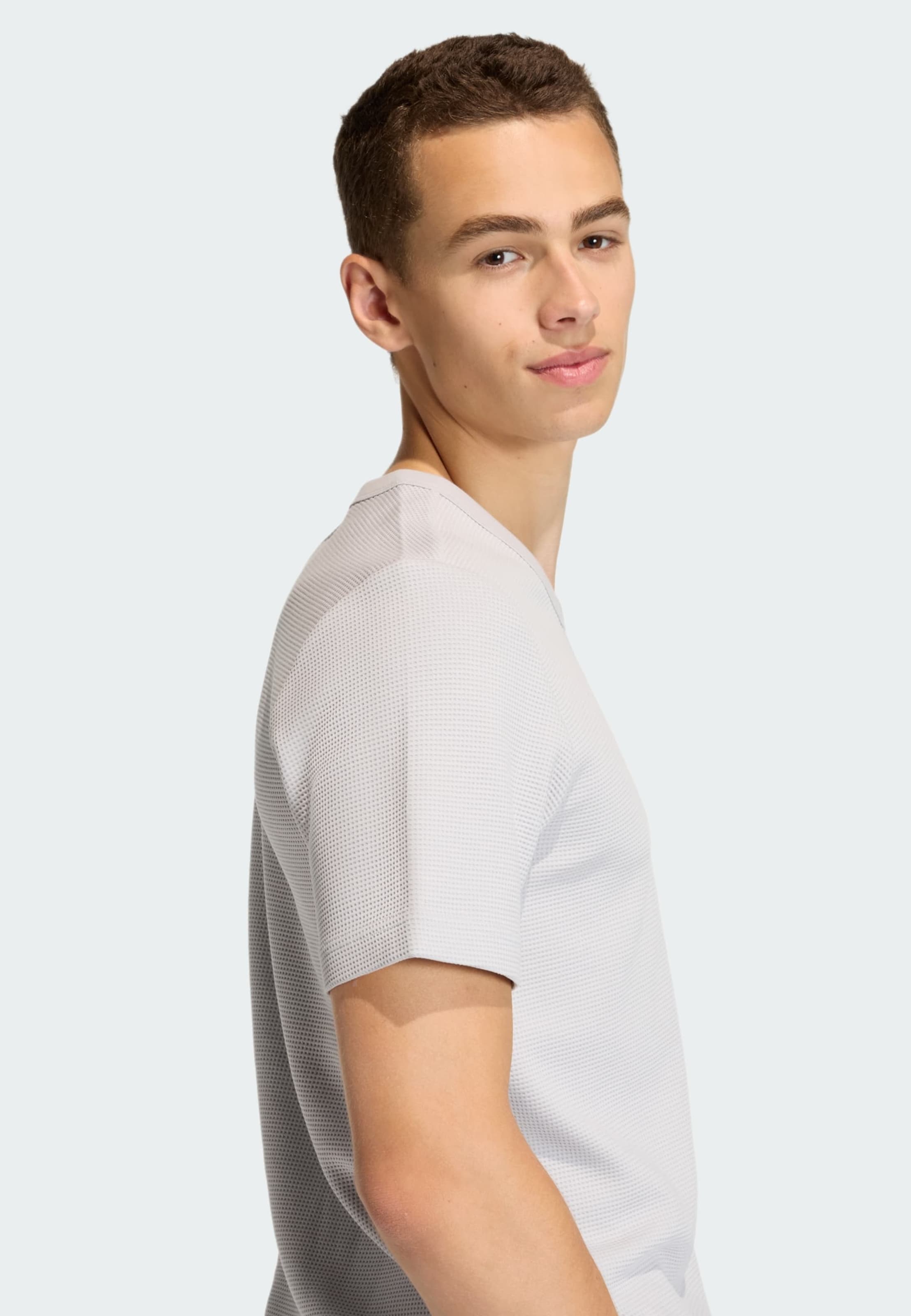 Adidas Originals Футболка 'Trefoil Essentials' в светло-сером цвете — фото 4