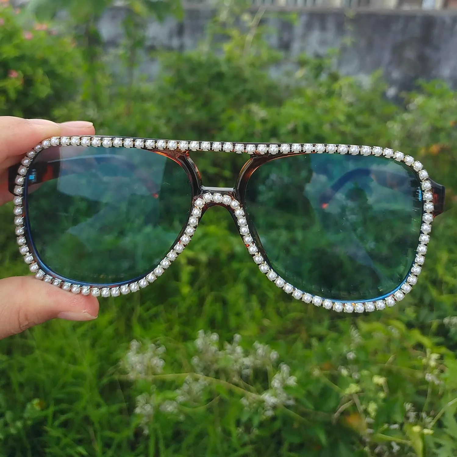 

Большие солнцезащитные очки-пилоты конфетных цветов для женщин, с блестящими стразами, плоским верхом, жемчужные украшения для вечеринки helena, Beige+blue