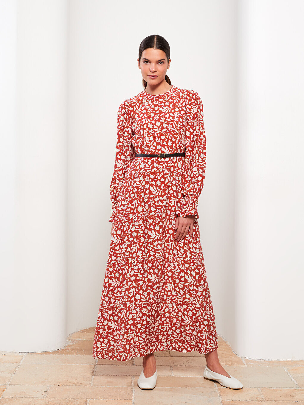 

Женское платье с длинными рукавами и поясом с круглым вырезом и рисунком LCW Modest