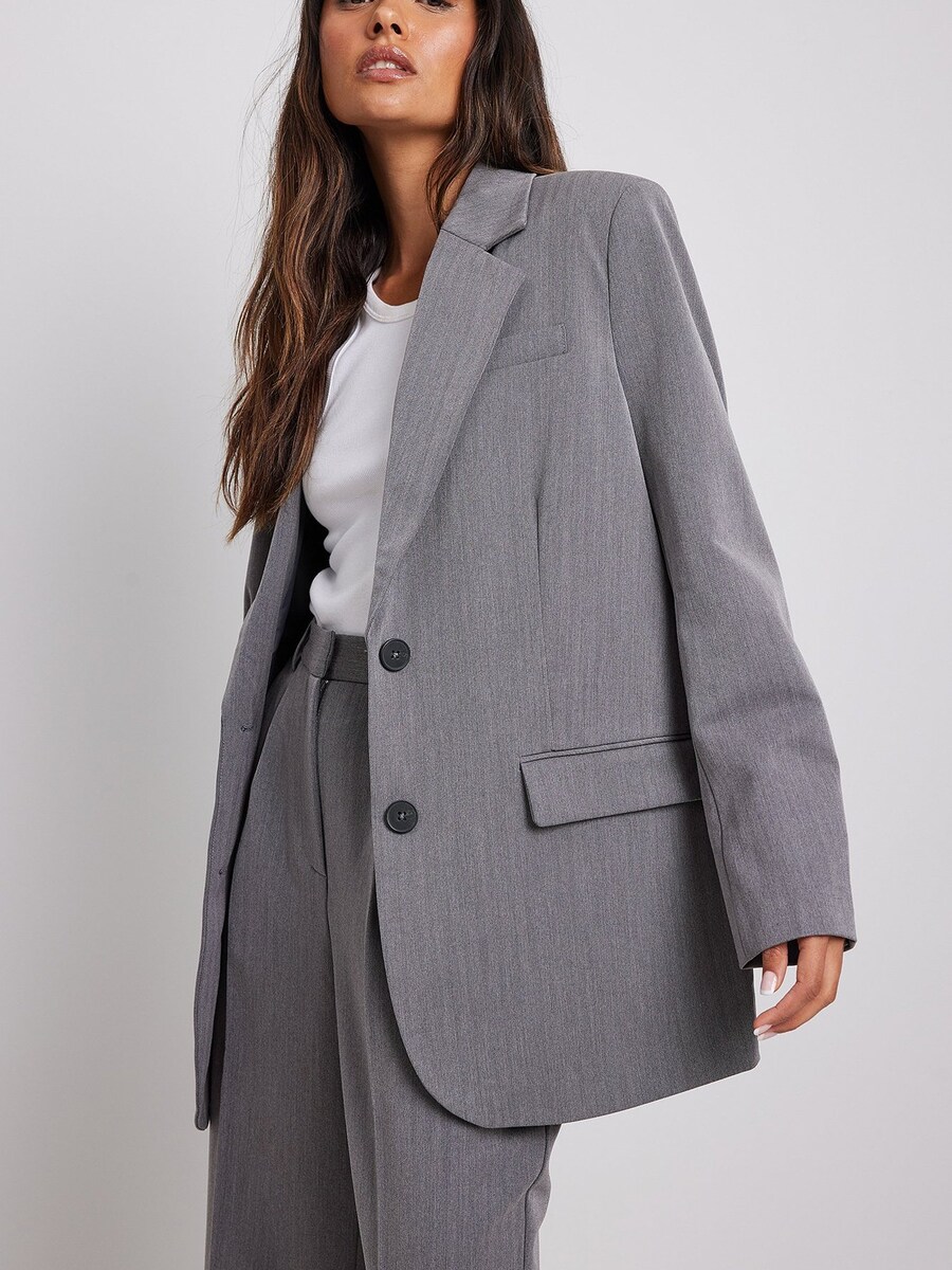 

Длинный блейзер NA-KD Blazer, серый