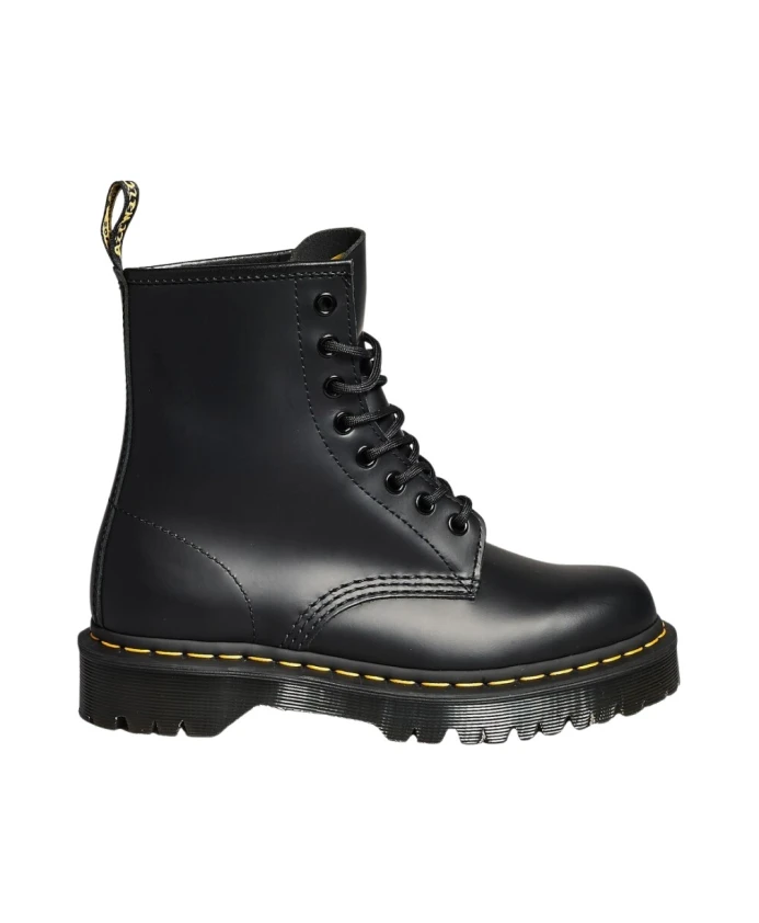 

Ботинки на шнуровке с рельефной подошвой Dr. Martens, черный