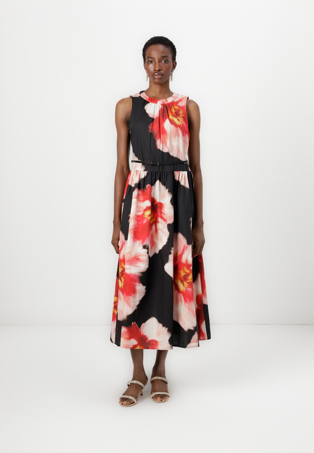 

Повседневное платье SLEEVELESS DROP WAIST DKNY, черный