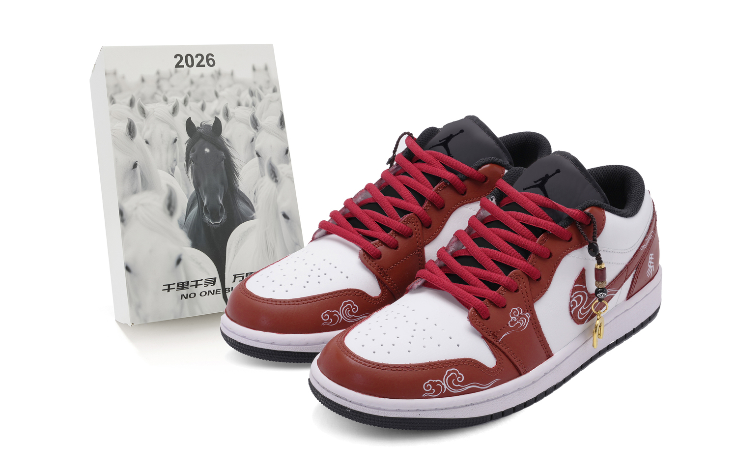 

Jordan Мужские баскетбольные кроссовки Air 1 с износостойким низким верхом, винтажные, белый с красными элементами