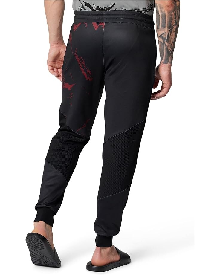 

Брюки VENUM UFC Venum Authentic Fight Week 2.0 Joggers, черный/красный