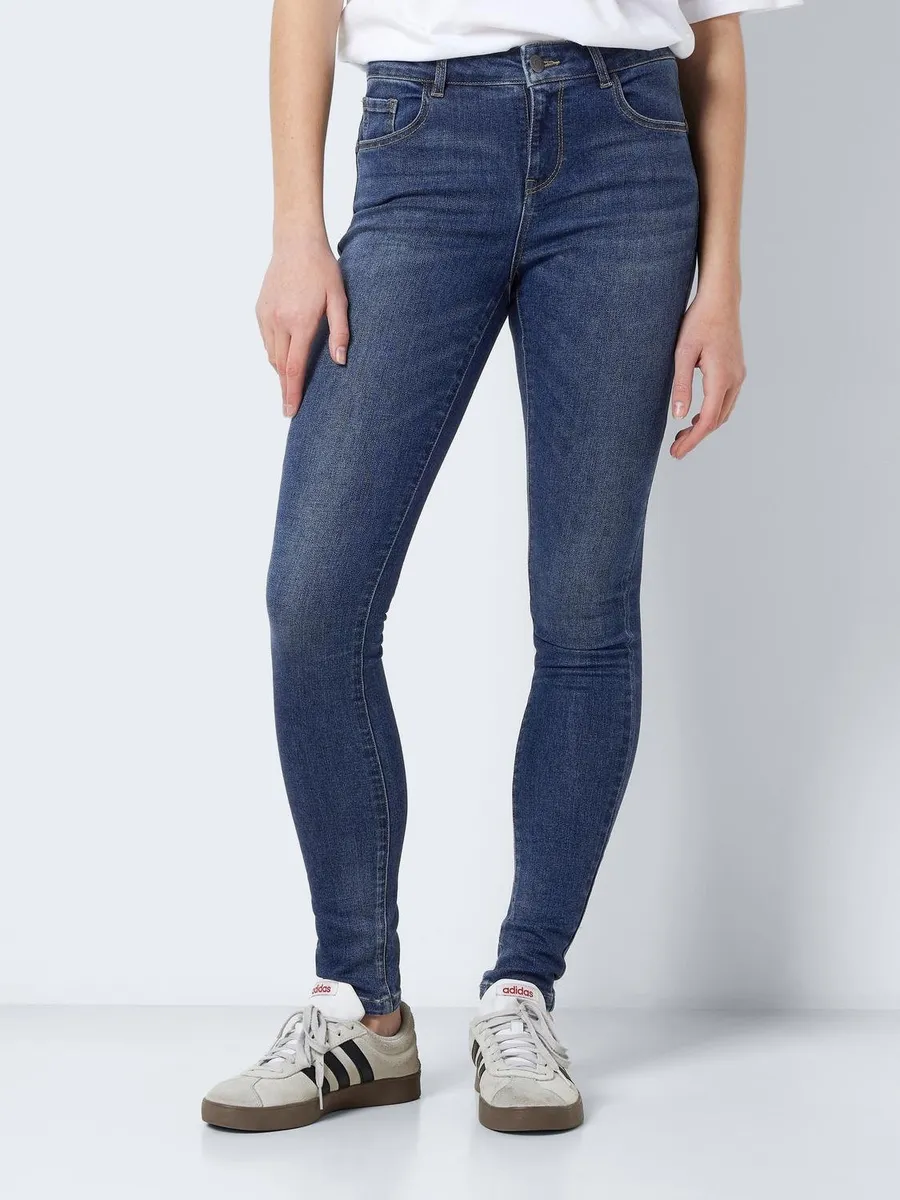 

Джинсы скинни с шумным эффектом "NMJEN NW SKINNY SHAPER JEAN JT175DB NOOS" Noisy May, синий