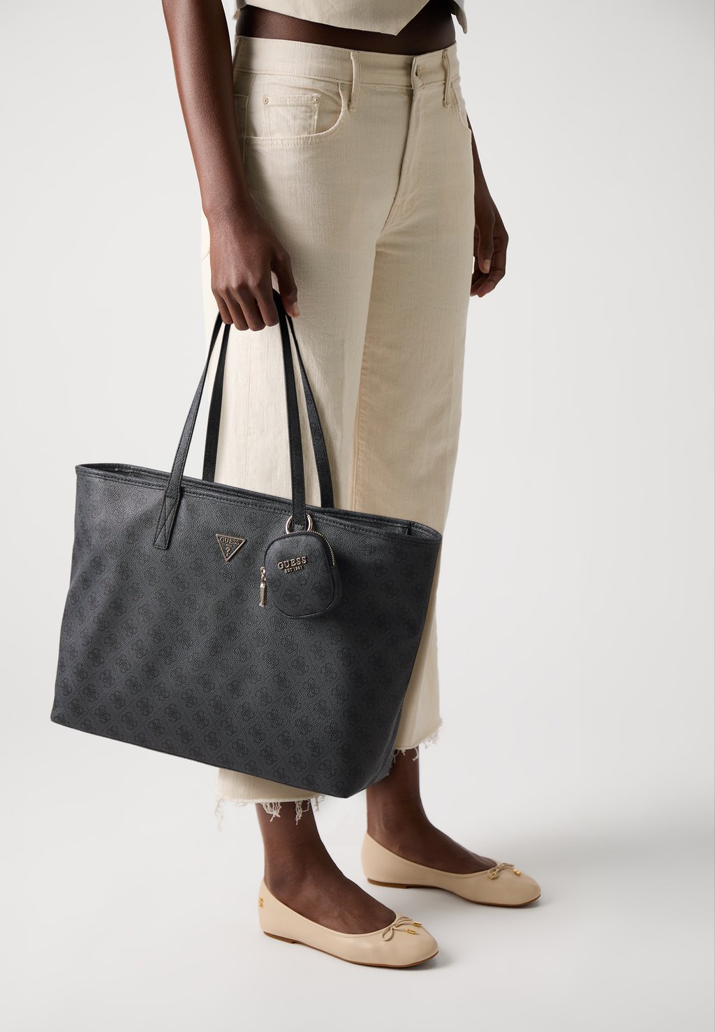 

Сумка-тоут POWER PLAY II LARGE TECH TOTE SET Guess, темно-серый