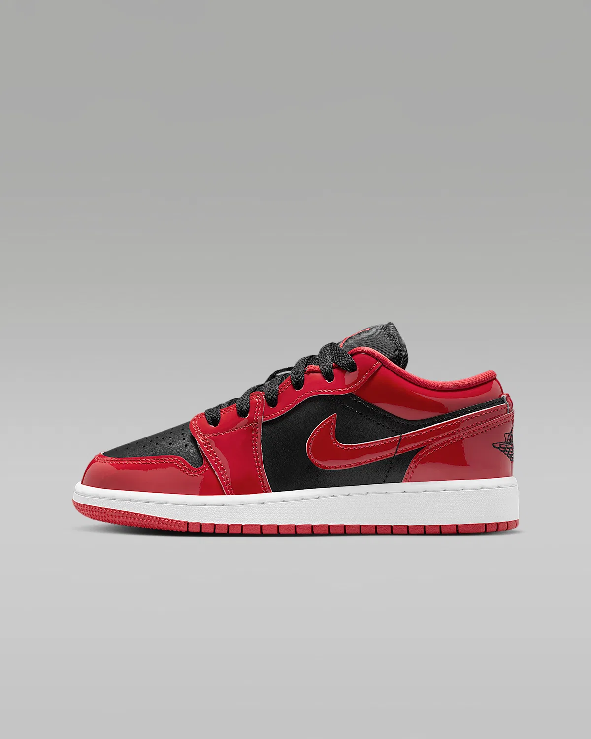 Кроссовки Big Kids' Air Jordan 1 Low SE, Black/White/Varsity Red