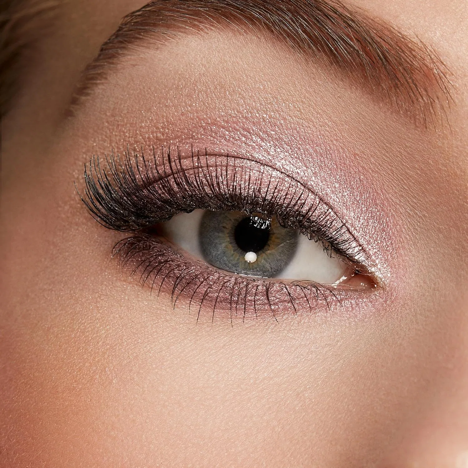 Стойкие высокопигментированные тени для век «High Pigment Eyeshadow 39» от KIKO Milano Kiko Milano, 39 Metallic Baby Rose — фото 4