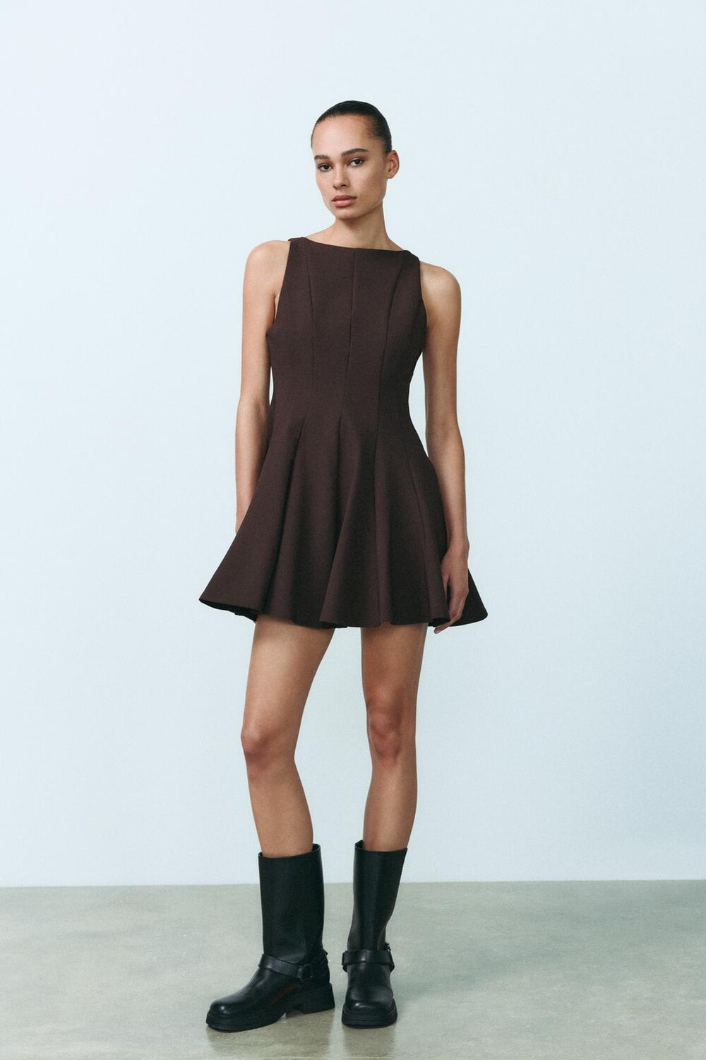 

Короткое расклешенное платье ZARA, темно-коричневый