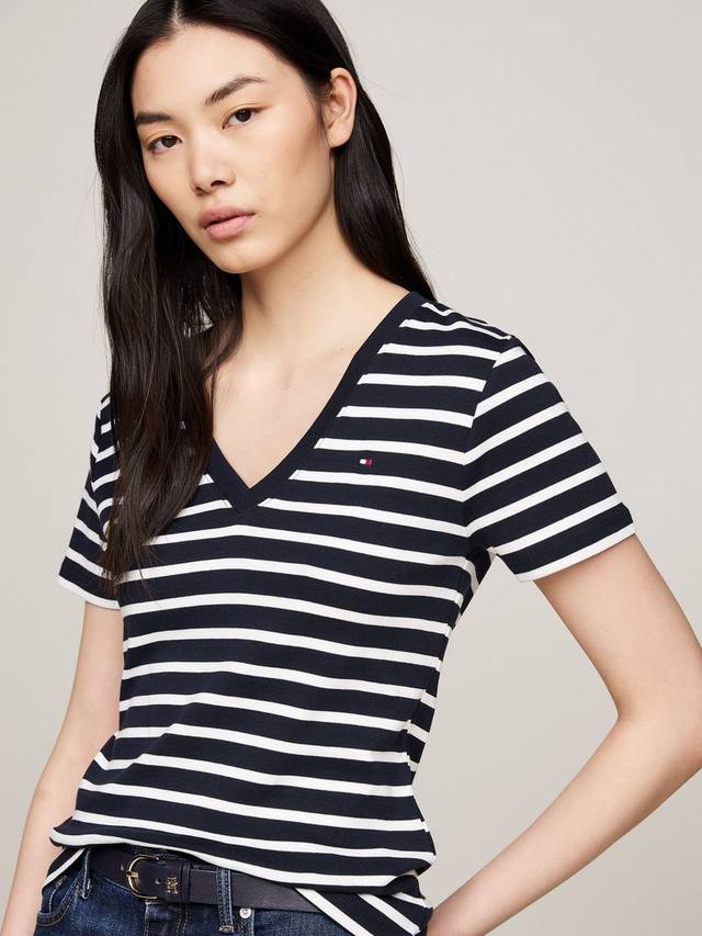 Приталенная футболка cody в полоску Tommy Hilfiger, цвет Desert Sky/Ecru — фото 4