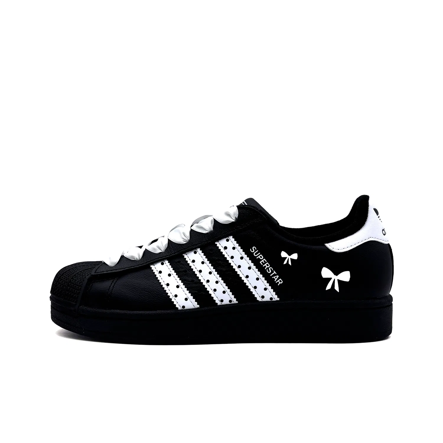 Кроссовки для скейтбординга кожаные Adidas Originals Superstar 2 черно-белые