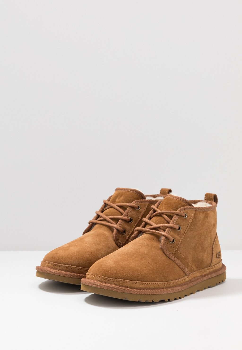 Спортивные кроссовки на шнуровке NEUMEL UGG, каштан — фото 4