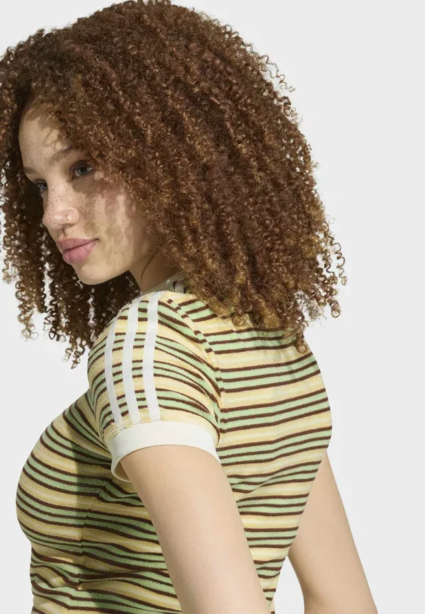 Футболка Adidas Originals Summer Glow Slim Striped Print, мультиколор/легкий желтый — фото 4