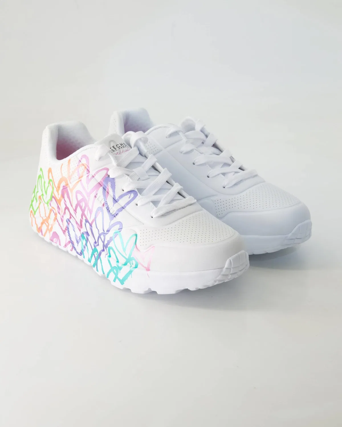 Кроссовки с сердцем Skechers, белый