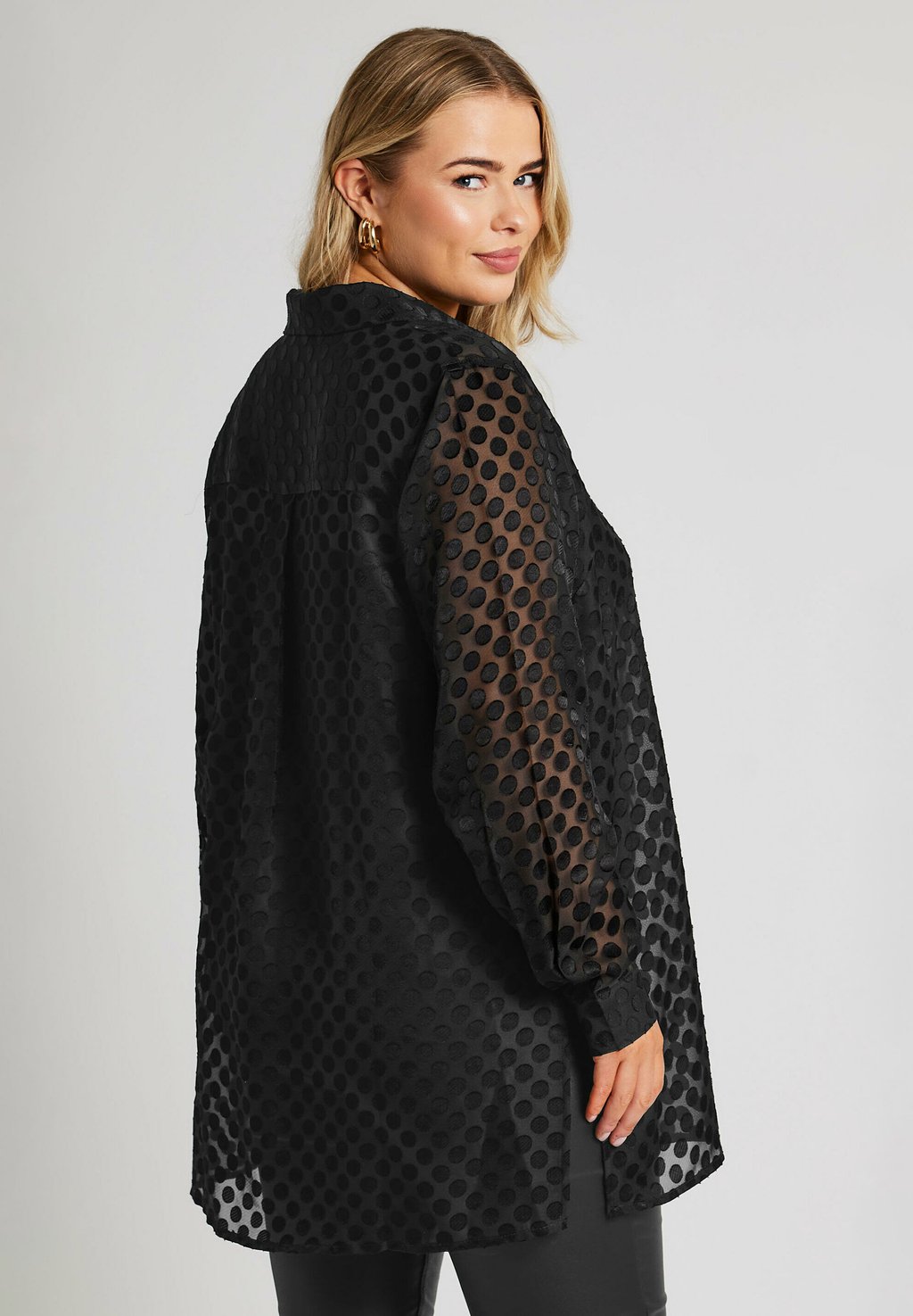 

Блузка на пуговицах Yours Clothing, антрацит