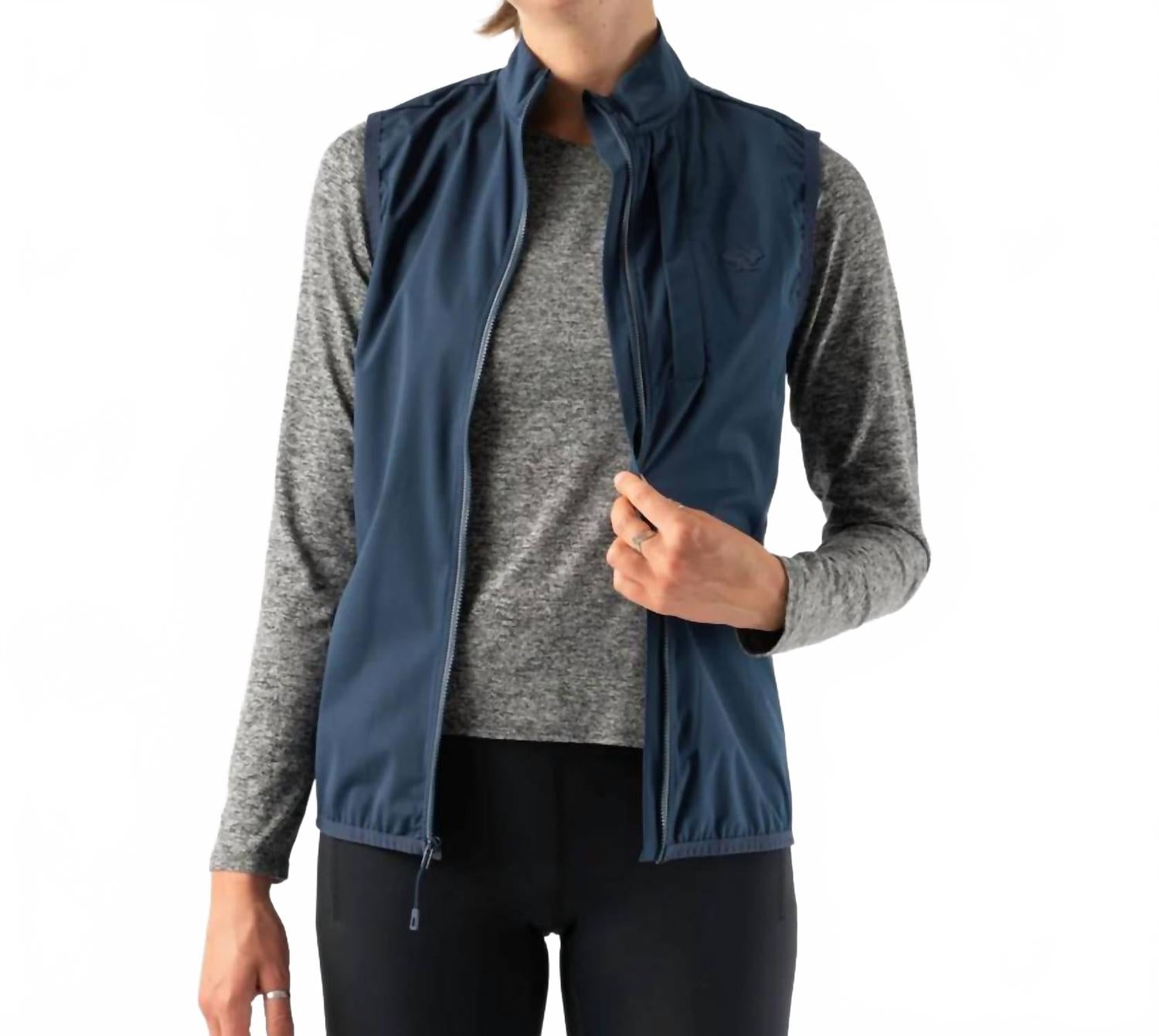 

Жилет Swish 2.0 в цвете "Морская соль" Rabbit, Salt Air Leaves