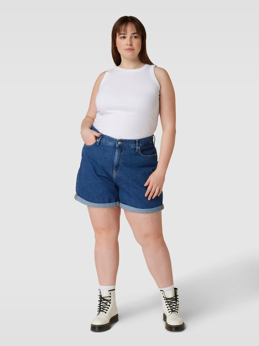 

Джинсовые шорты mom fit PLUS SIZE с этикеткой CK Jeans Plus