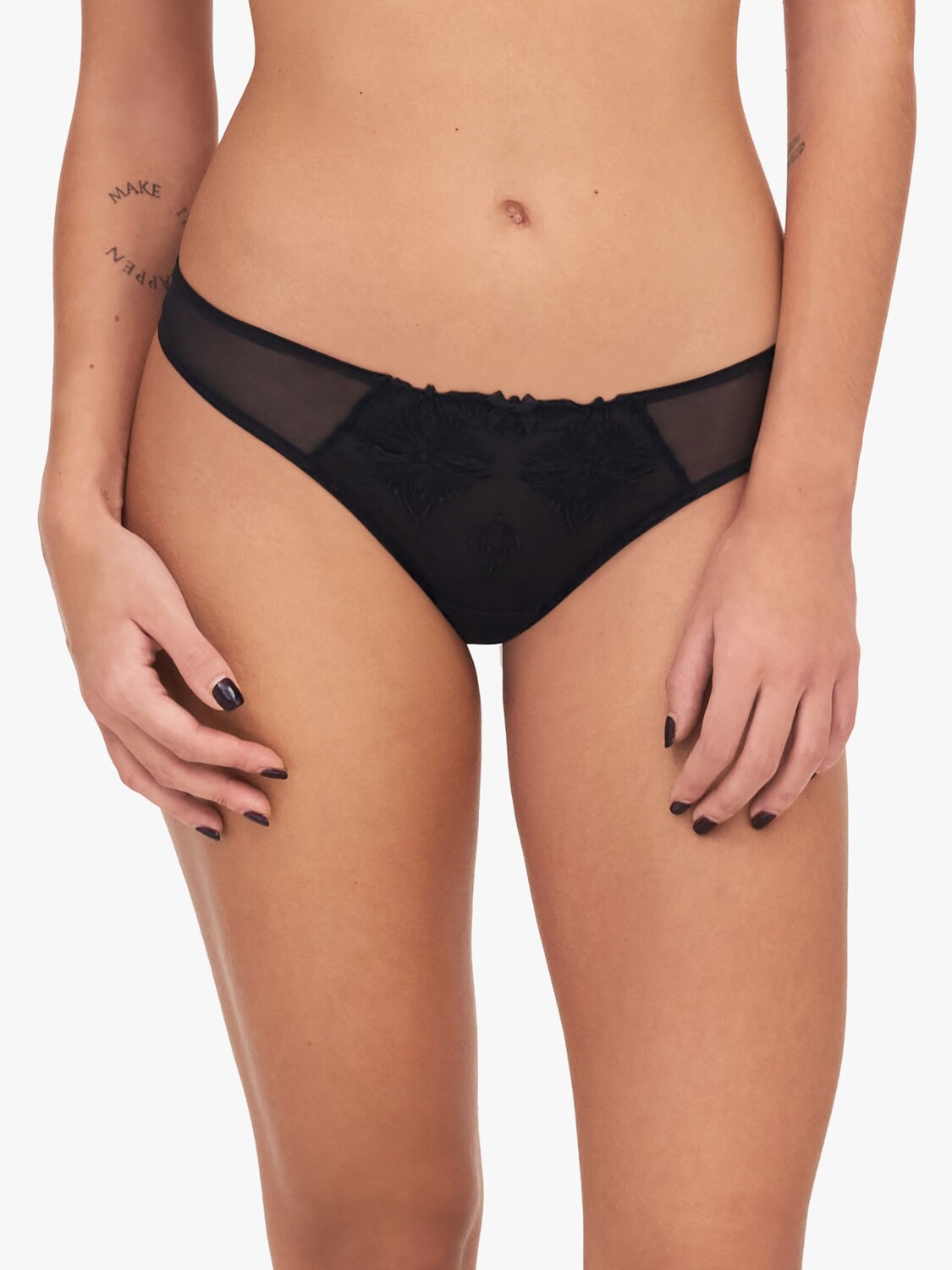 

Трусики Chantelle Champs Elysees Tanga, черные