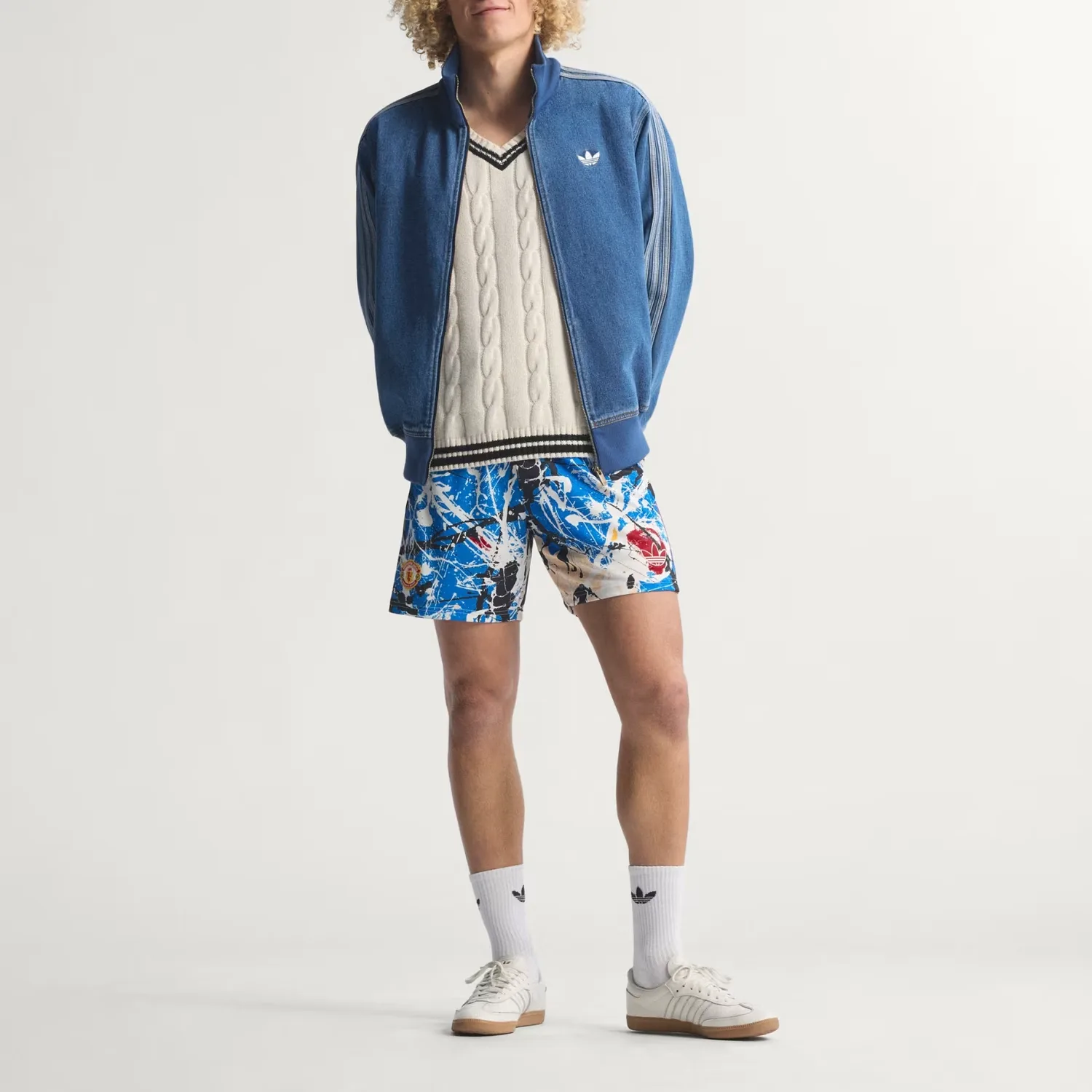 Шорты мужские повседневные Manchester United AOP Adidas Originals, Multicolor — фото 4