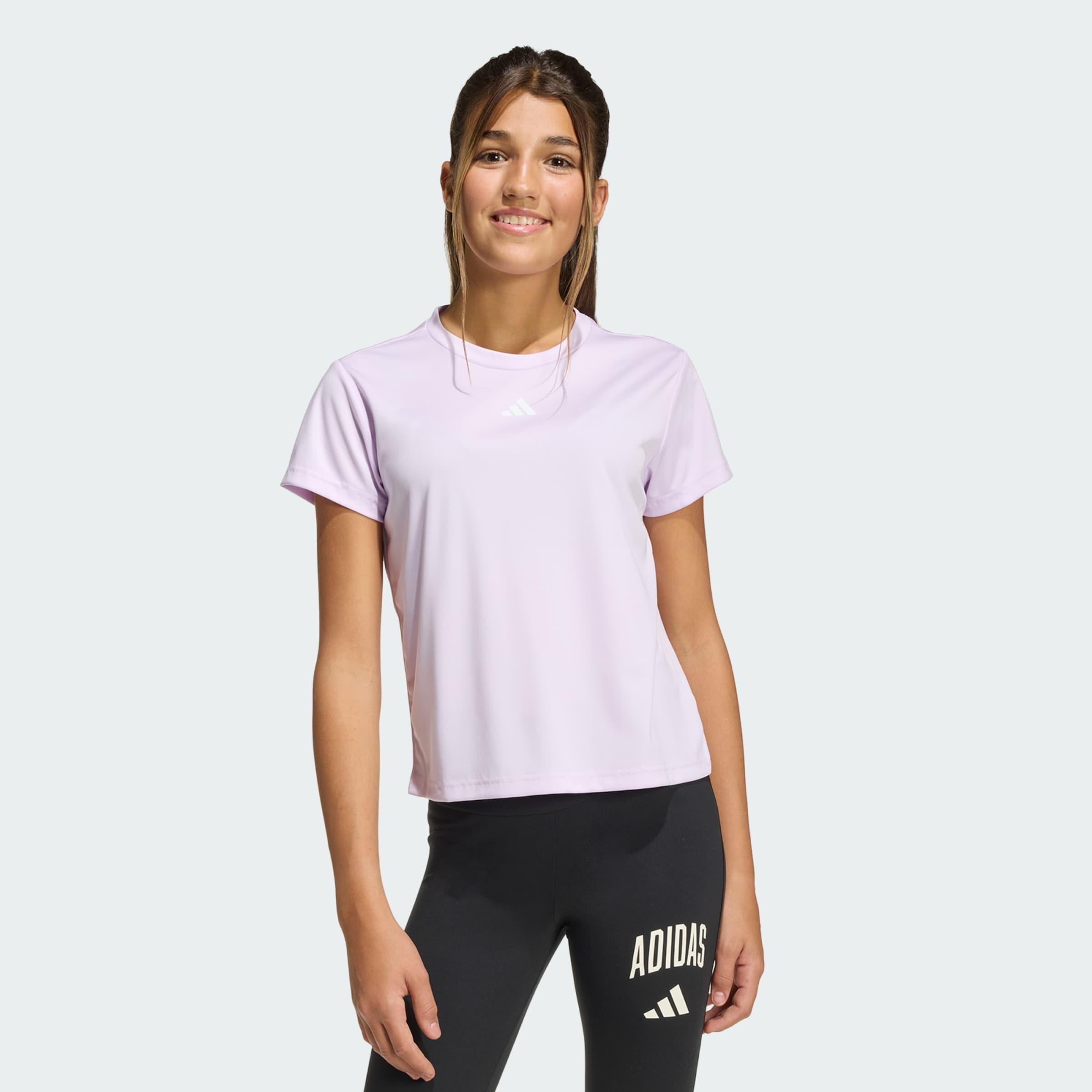 Adidas Performance Футболка Performance 'Essentials' в светло-фиолетовом цвете — фото 2