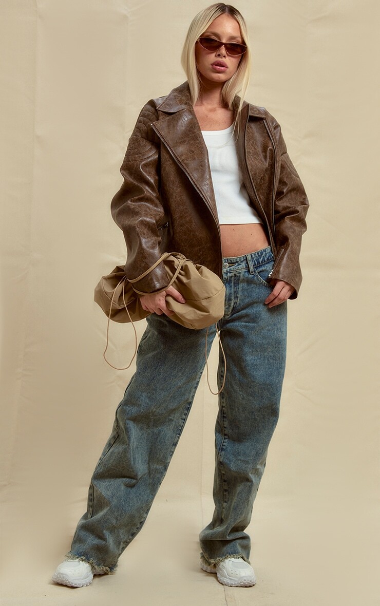 

PrettyLittleThing Коричневая объемная косуха из искусственной кожи с потертостями, Коричневый, PrettyLittleThing Коричневая объемная косуха из искусственной кожи с потертостями