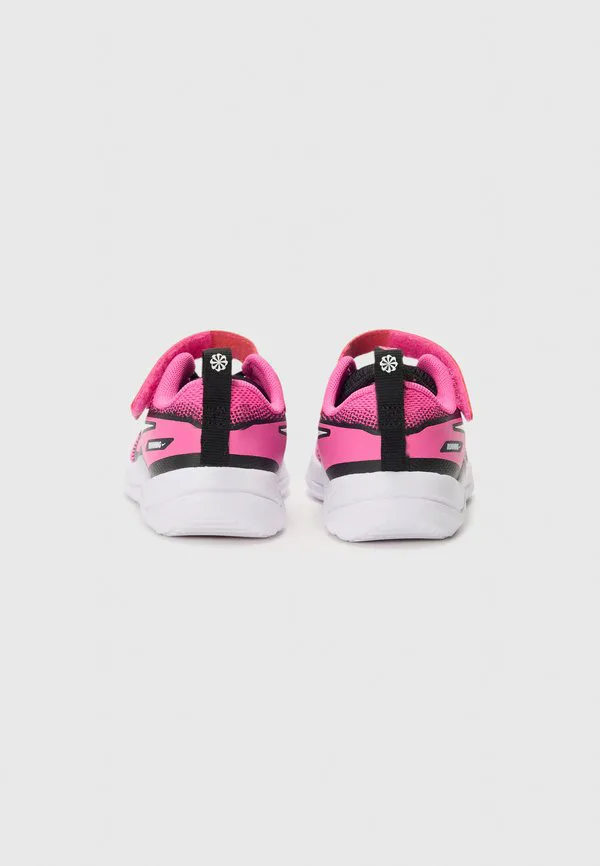 Кроссовки для бега по шоссе cosmic runner унисекс Nike Performance, Laser Fuchsia/White/Black — фото 3