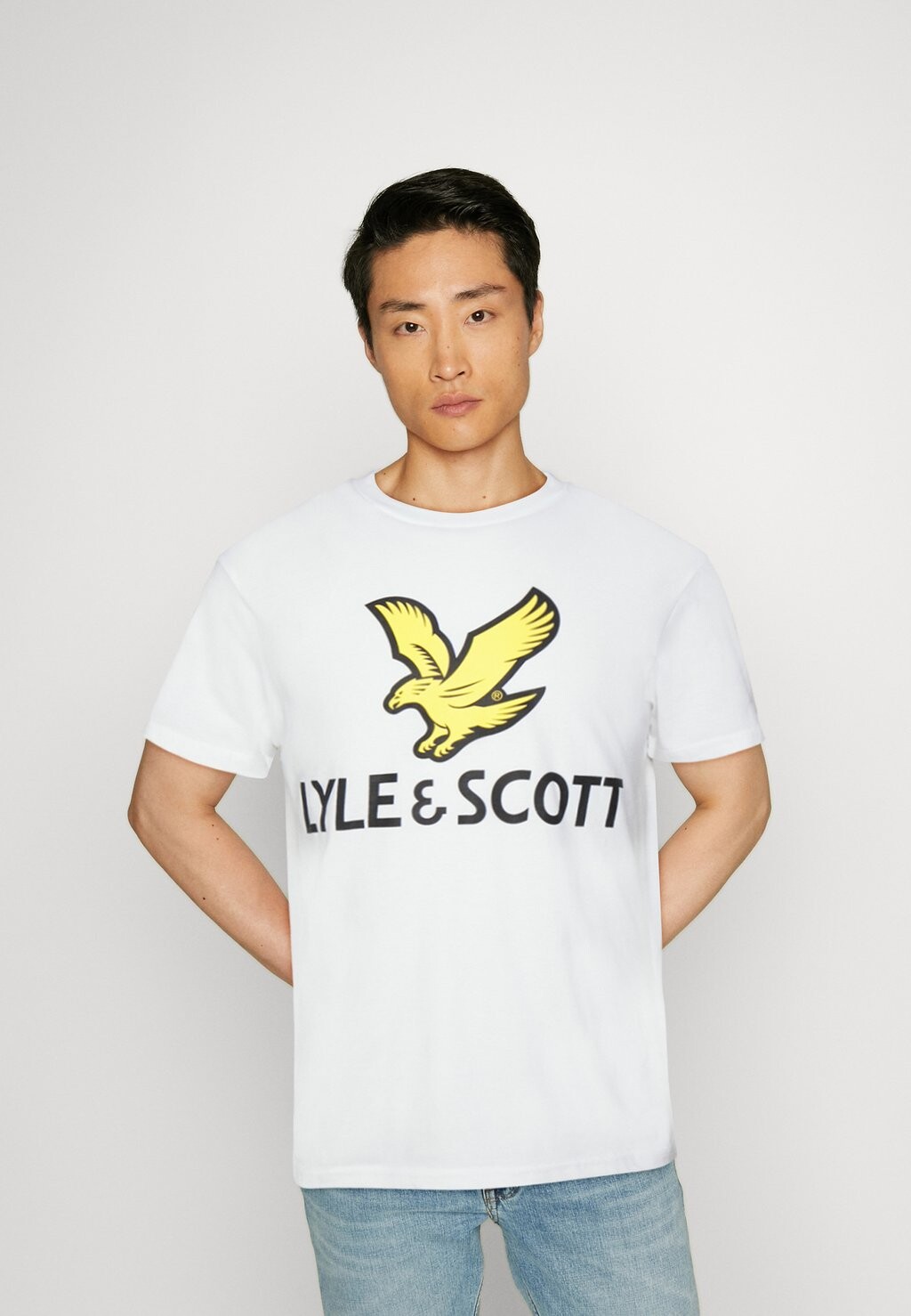 

Футболка с принтом Lyle & Scott, белый