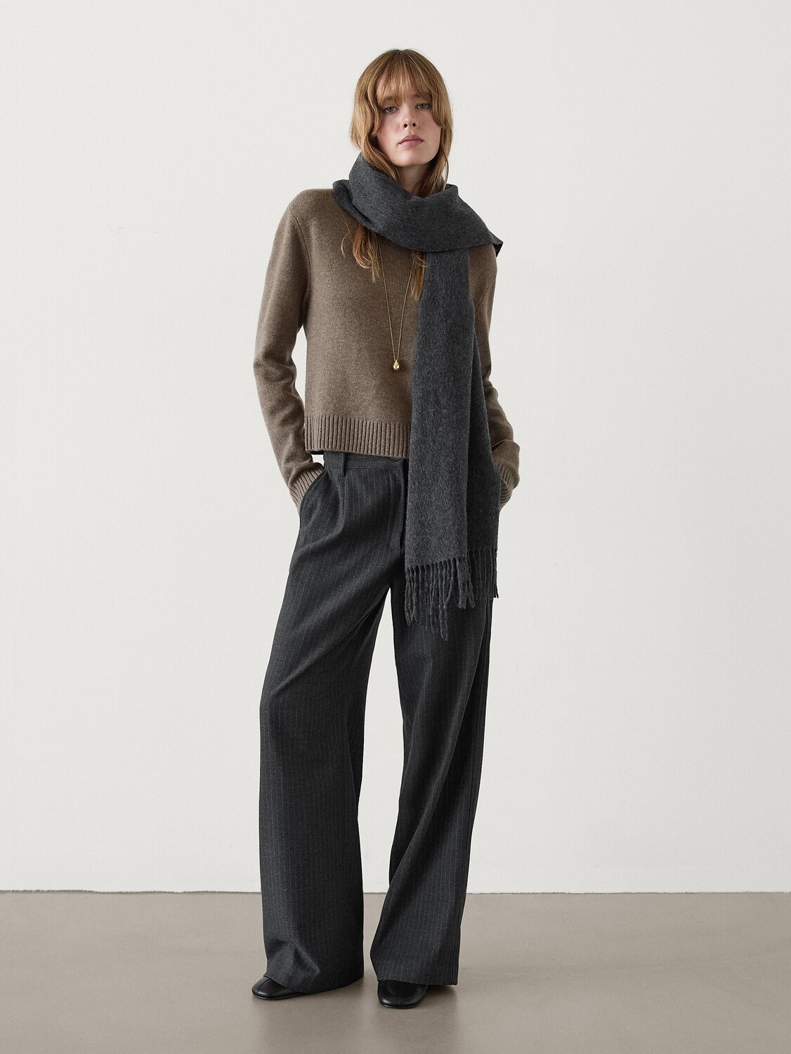

Свитер с круглым вырезом из смесовой шерсти Massimo Dutti, зеленый