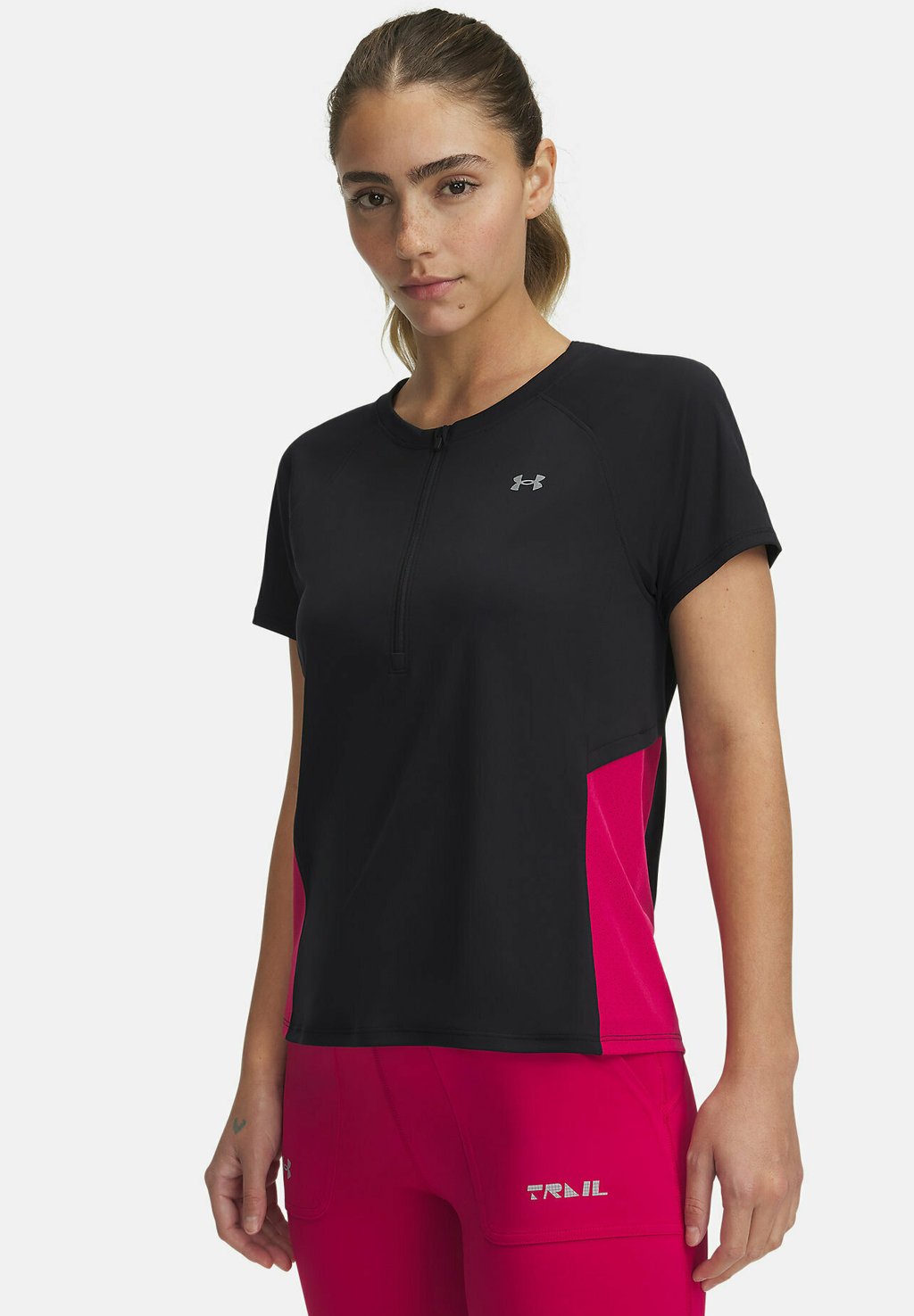 

Футболка с принтом TRAIL RUN ZIP Under Armour, черный