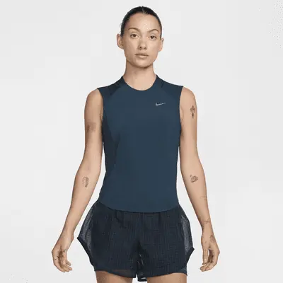 

Футболка Nike Running Division, цвет Armory Navy