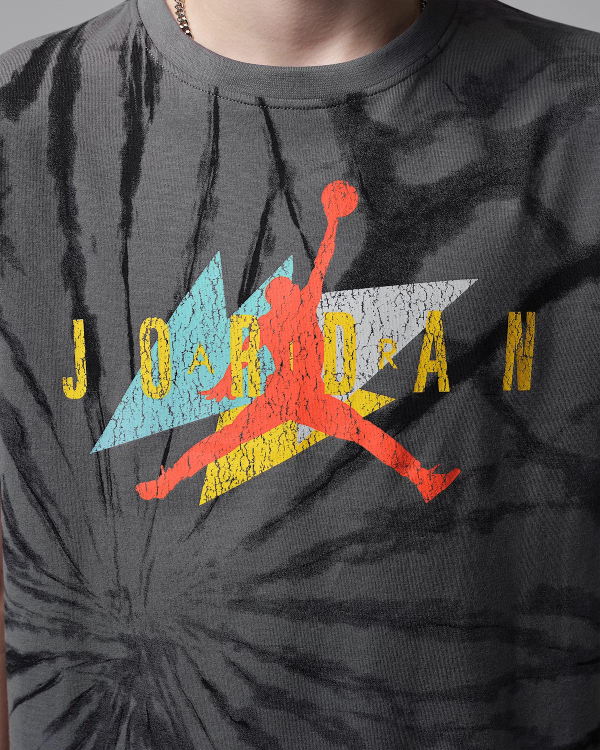 Детская футболка Jordan Big Kids' Geo Tie Dye, Iron Grey — фото 4