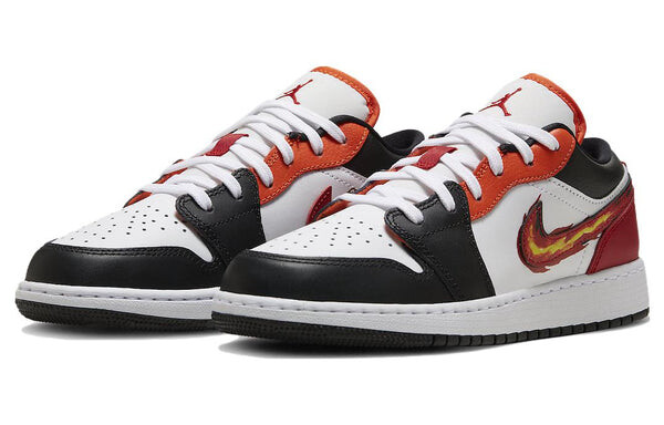 Кроссовки (GS) Air Jordan 1 Low 'Flaming Swoosh - Gym Red', цвет sail/black-white-gym red-team orange-black — фото 3