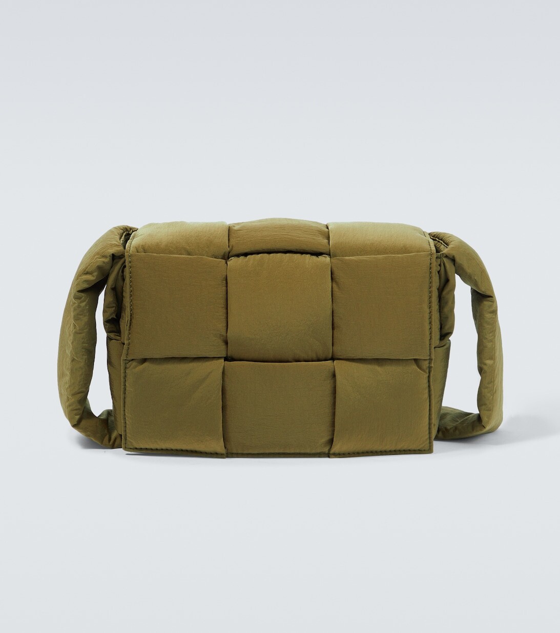 

Сумка на плечо Candy Padded Tech Cassette Bottega Veneta, зеленый