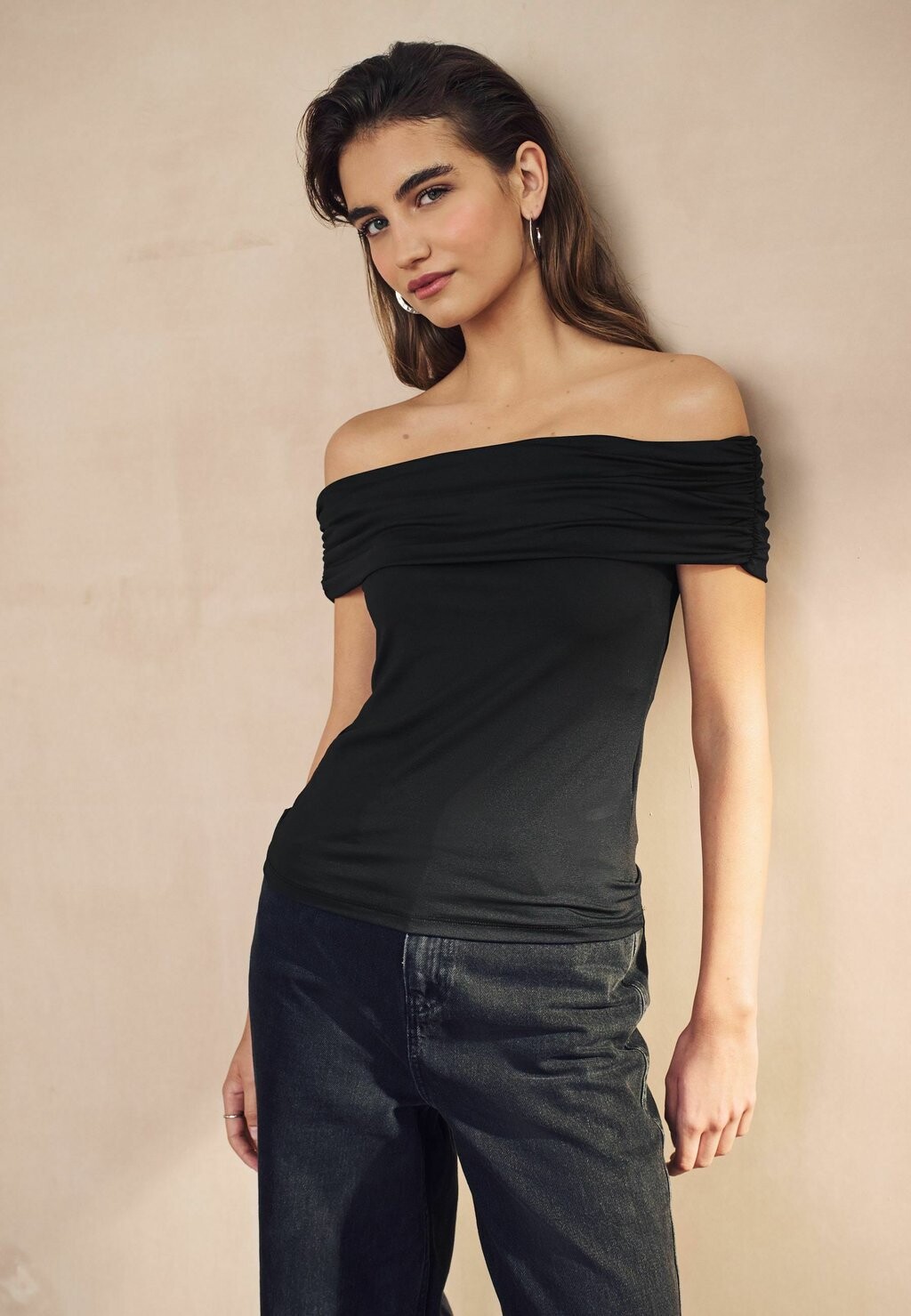 

Футболка с принтом SLINKY BARDOT RUCHED GATHERED Next, черный