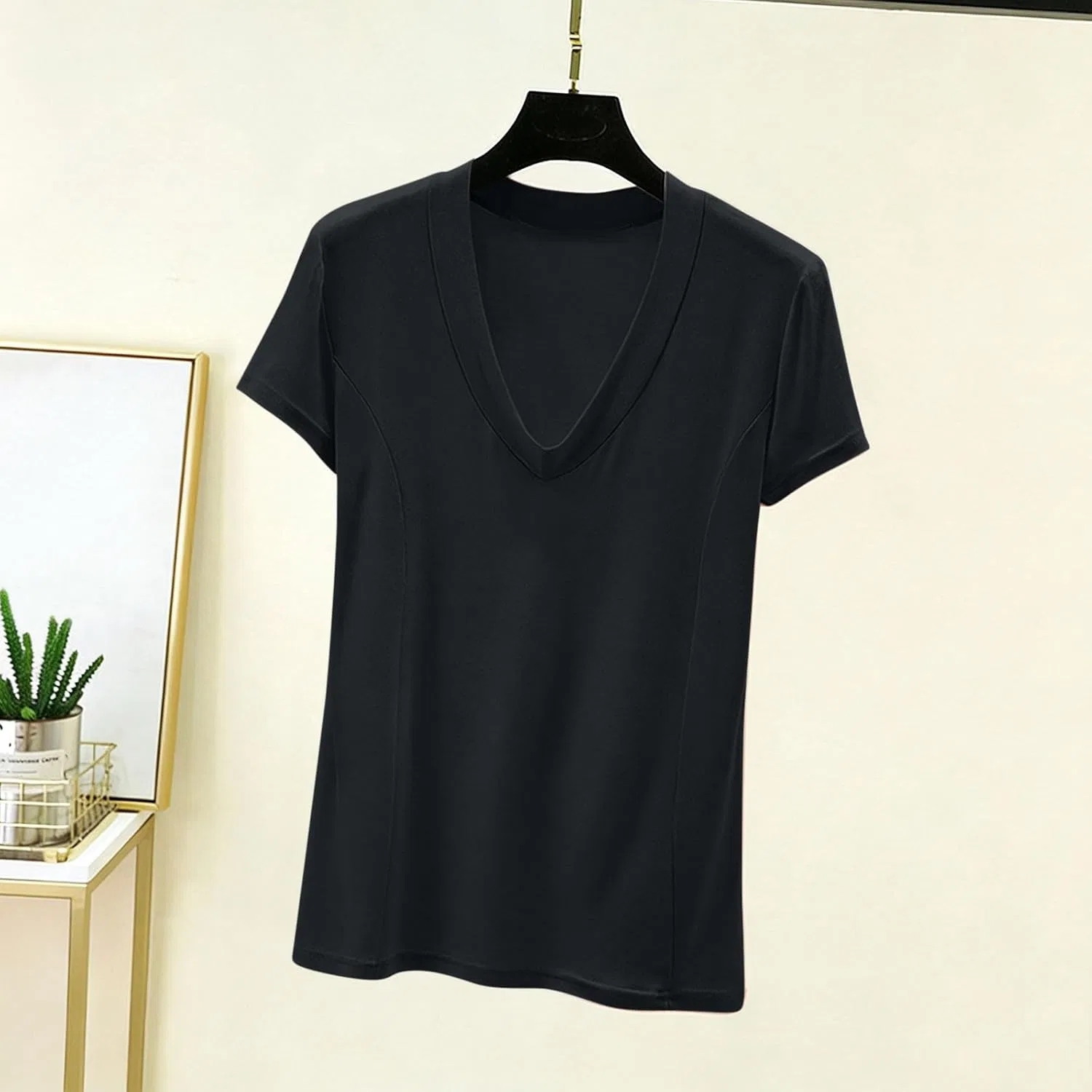Женская футболка с V-образным вырезом, короткий рукав, Polyester, Black — фото 3