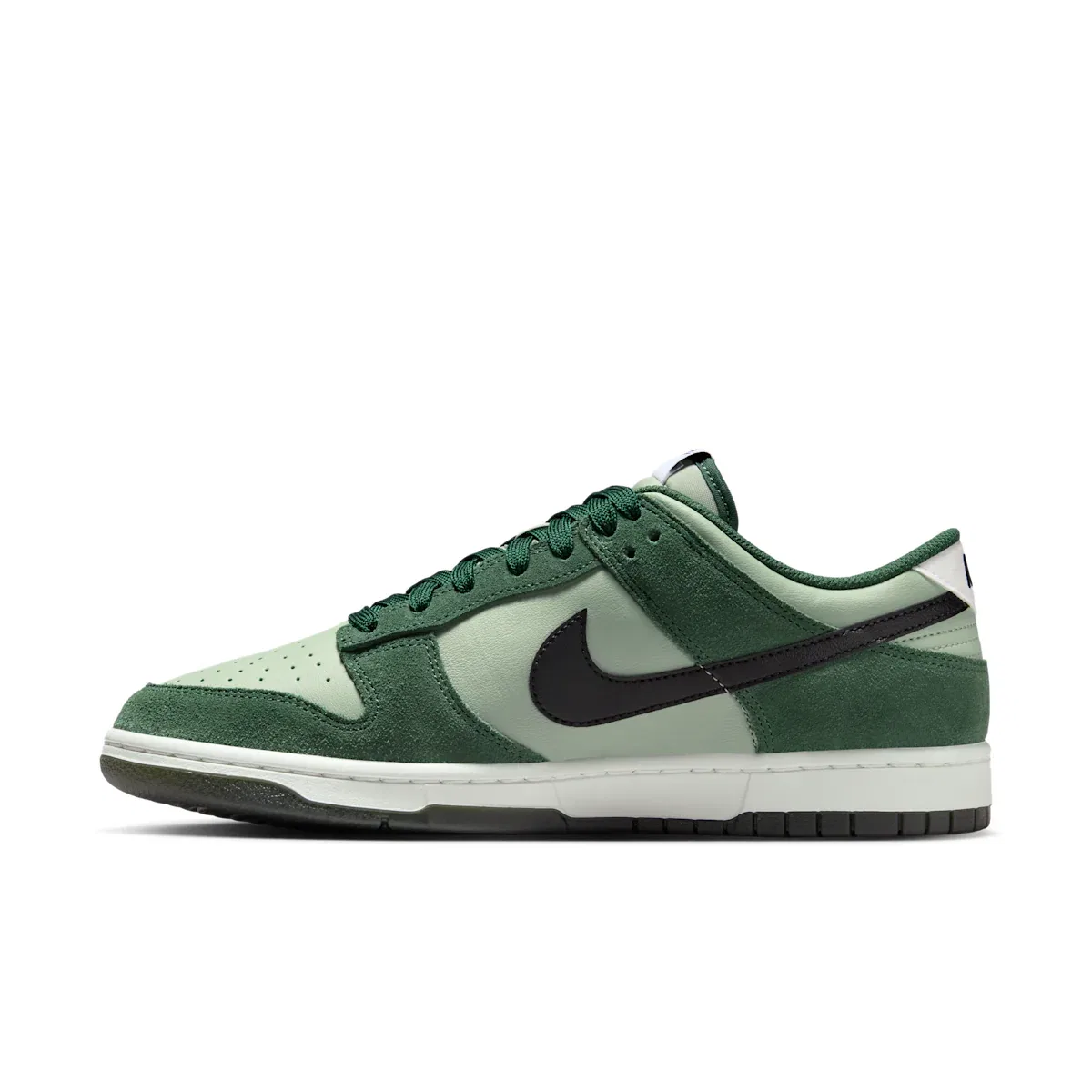 Мужские кроссовки Dunk Low Retro SE Nike, зеленый