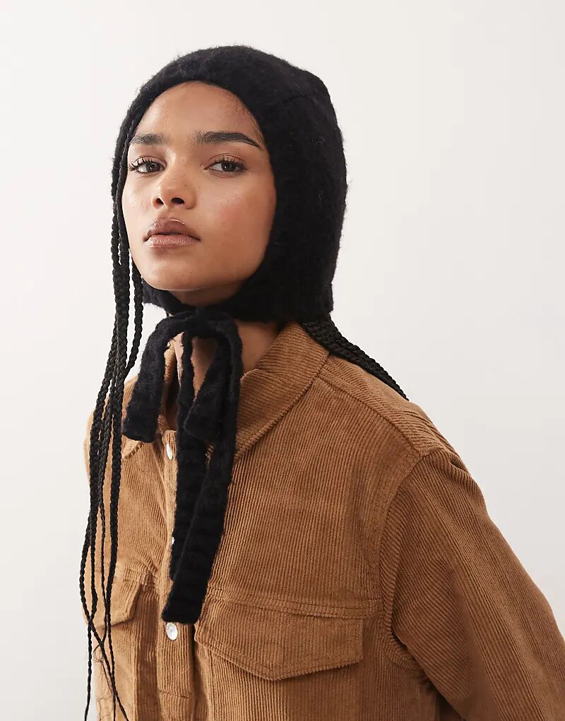 

Вязаная шапочка Monki черного цвета