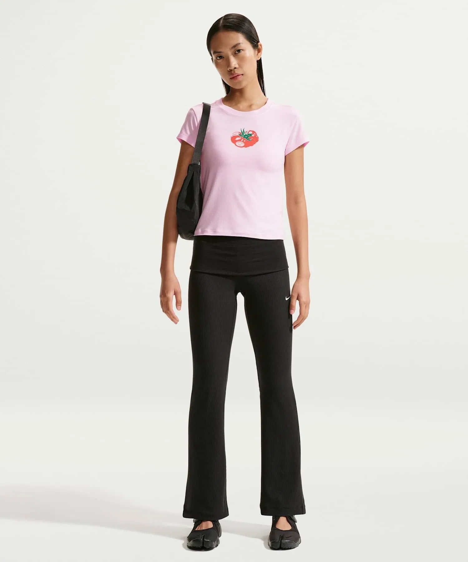Женская футболка Nike Sportswear Chill Knit Slim Mod-Cropped — фото 4
