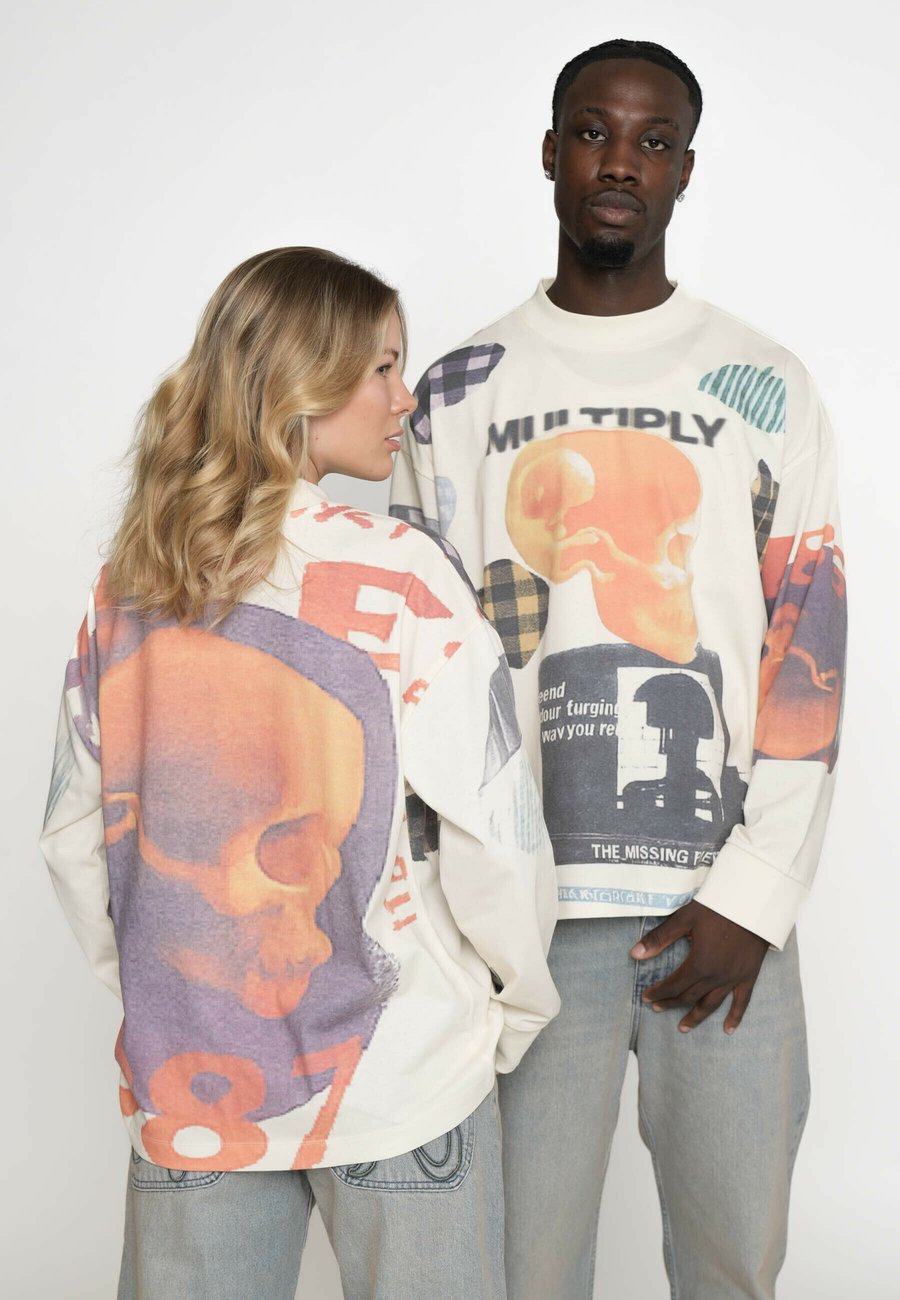 

Топ Multiply Apparel OVERSIZE LONGSLEEVE DEEP FIELD, Cloud Cream/Beige
