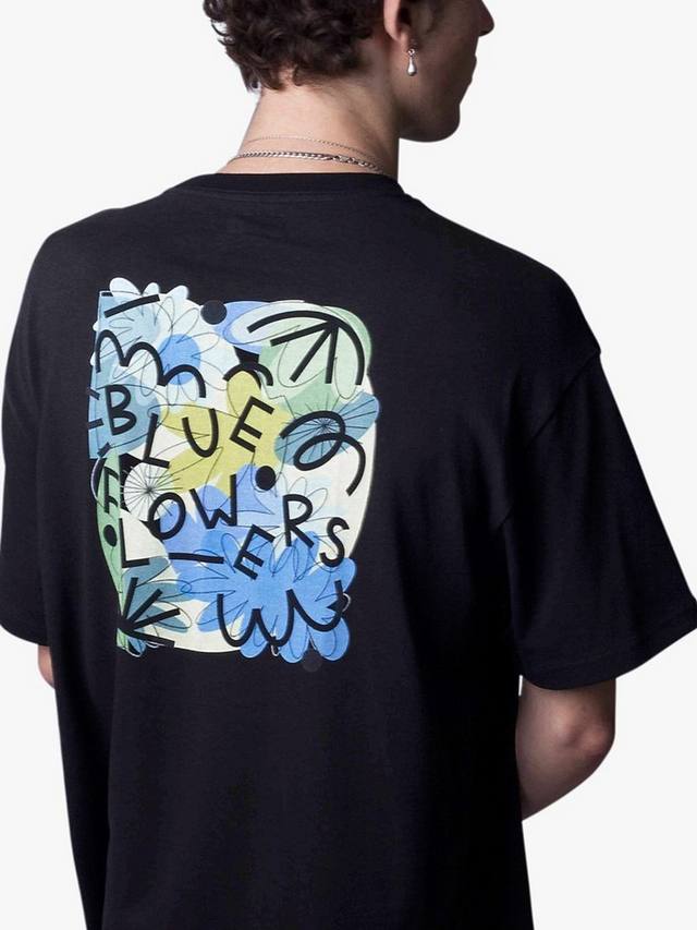 

Футболка с опылителем Blue Flowers, черный