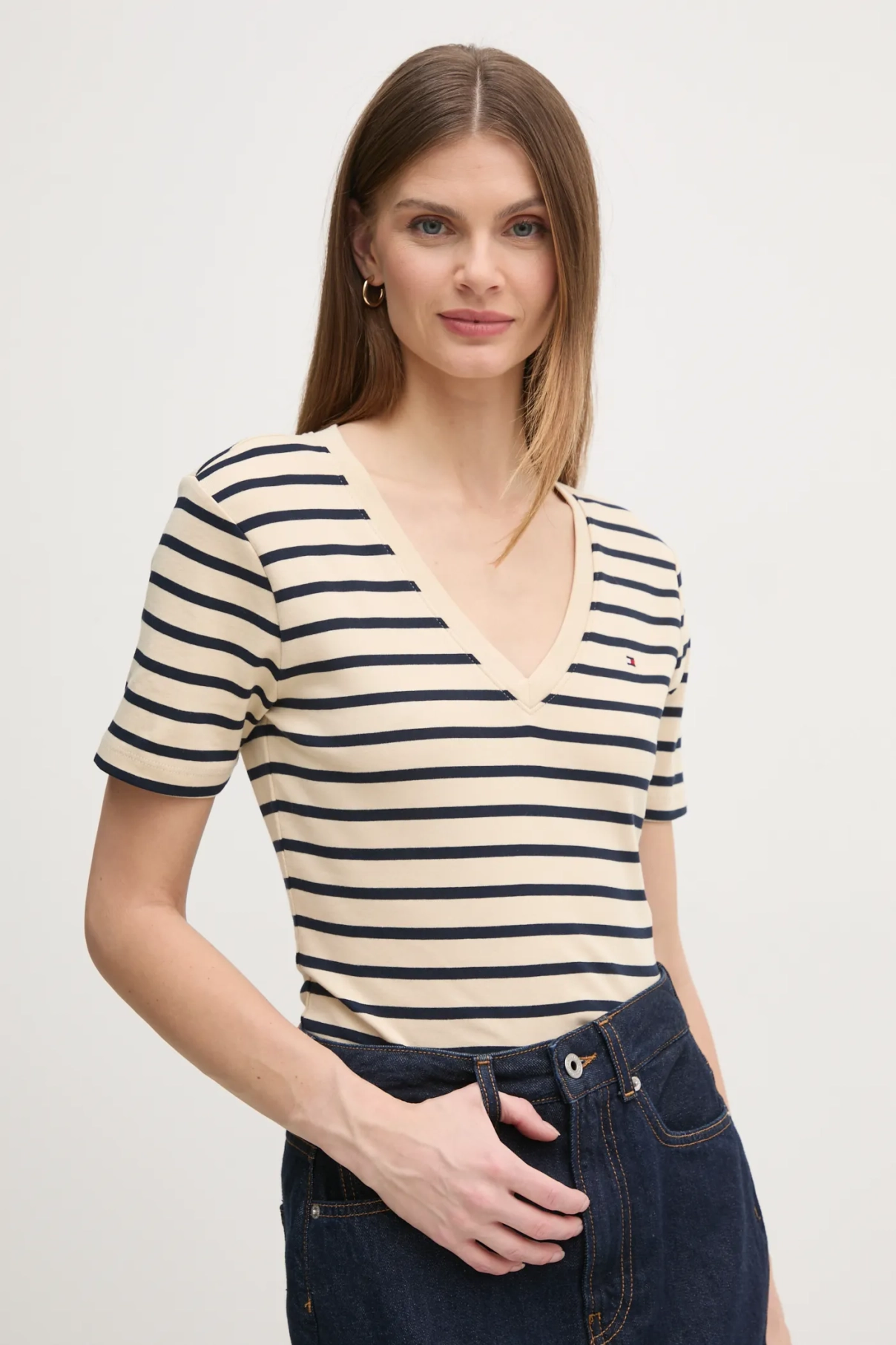 

Хлопковая футболка Tommy Hilfiger, бежевый