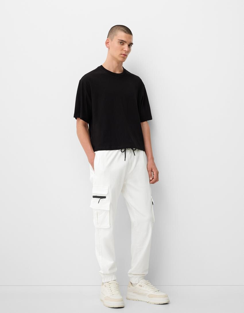 

Брюки-Джоггеры cargo Bershka, белый