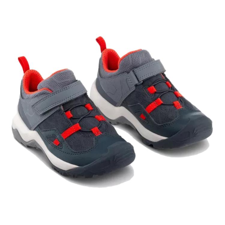 Непромокаемые детские низкие уличные кроссовки черно-красные Kids DECATHLON — фото 3